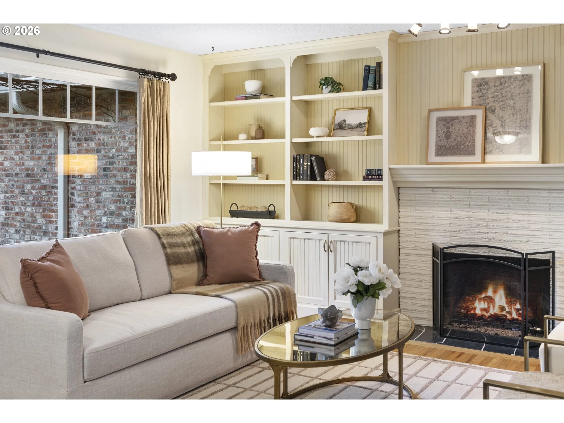 Living Room-Fireplace