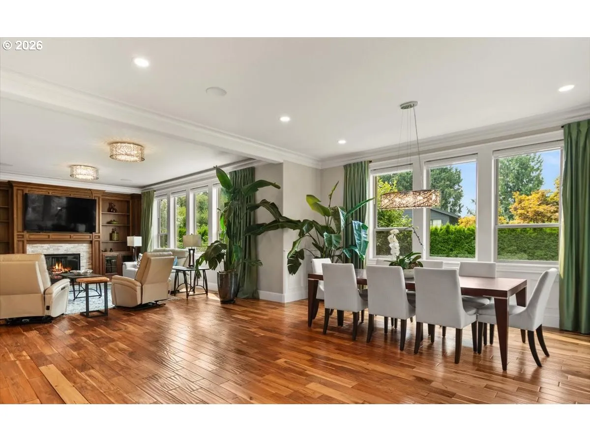 Living Room/Dining Room