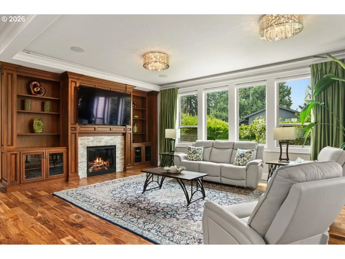 Living Room-Fireplace