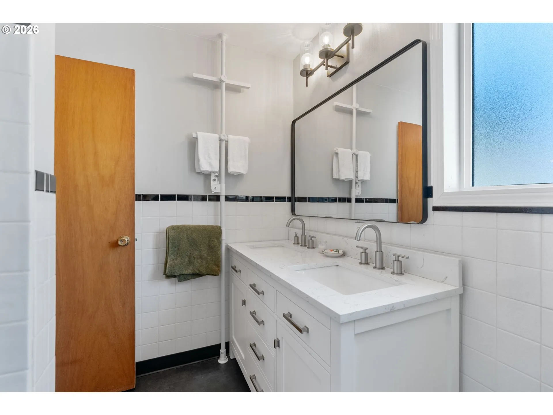 Bathroom-Upper