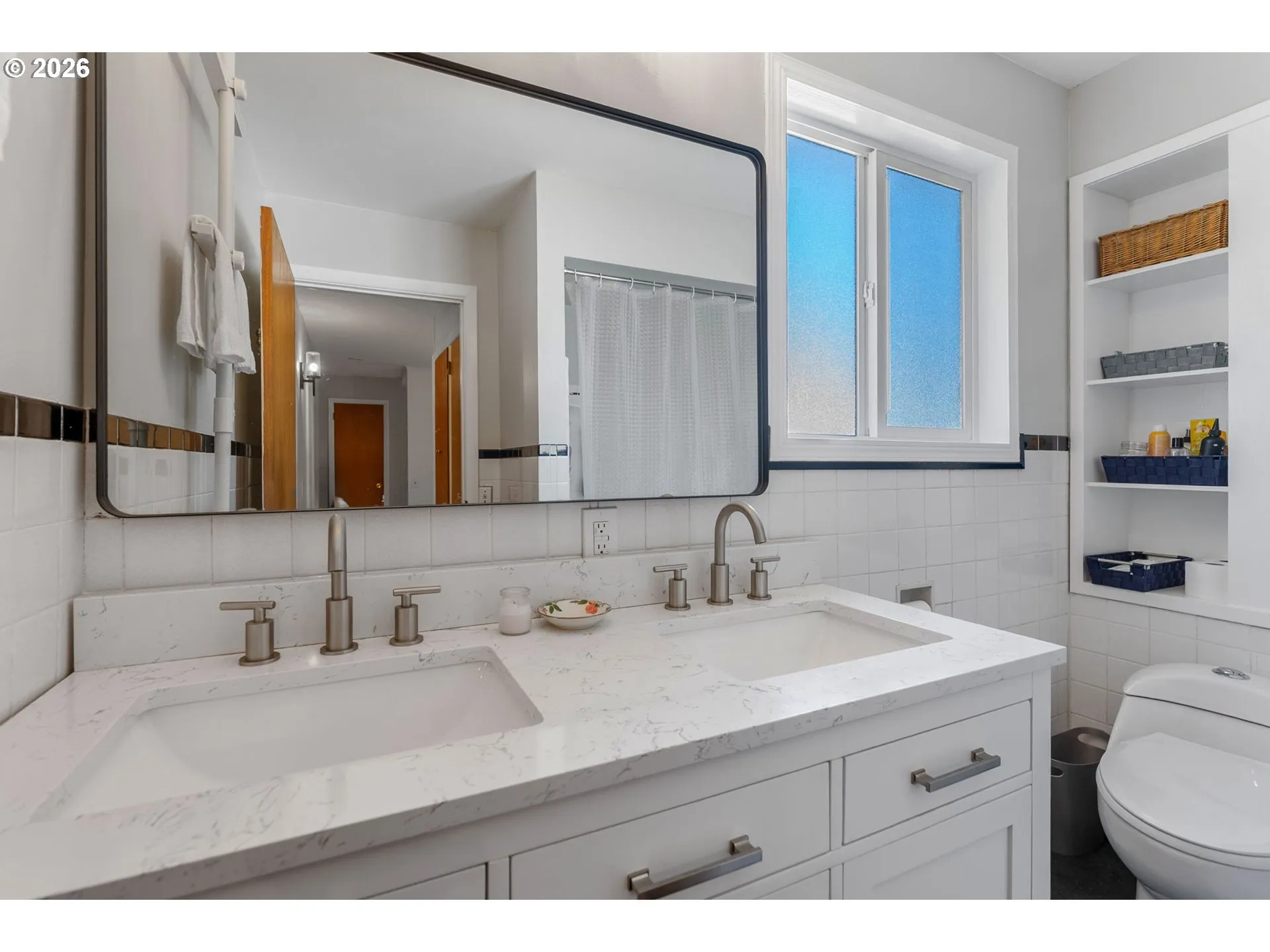 Bathroom-Upper