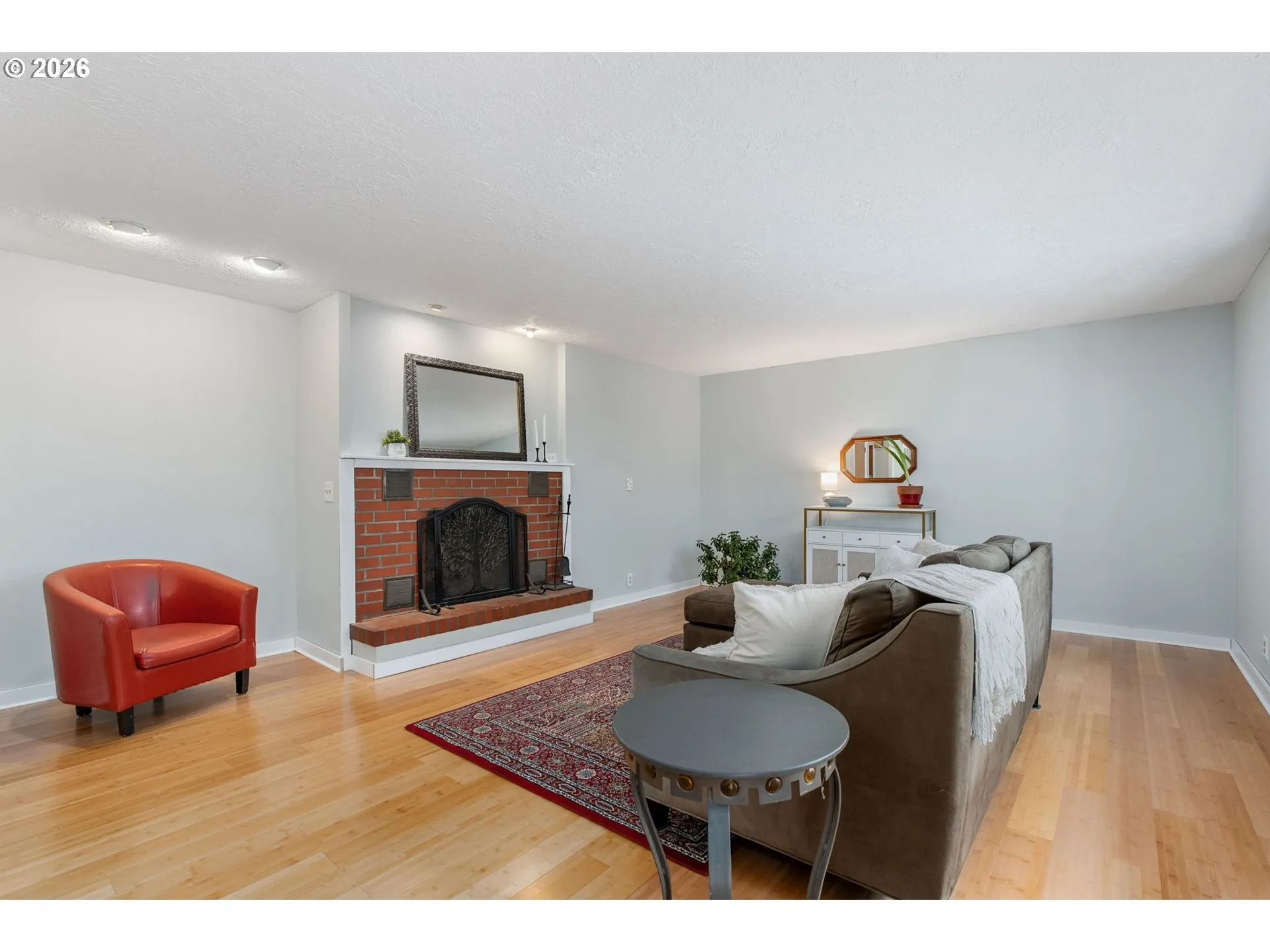 Living Room-Fireplace
