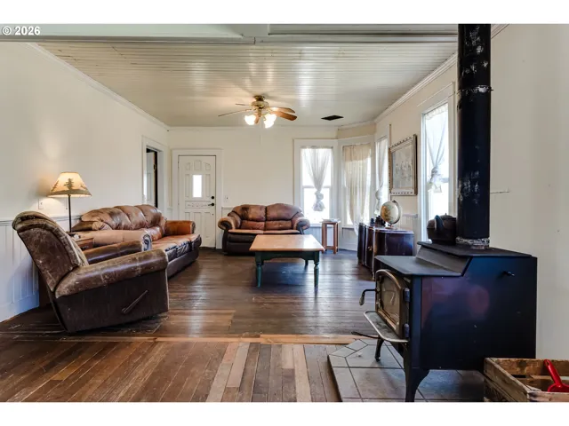 Living Room/Dining Room