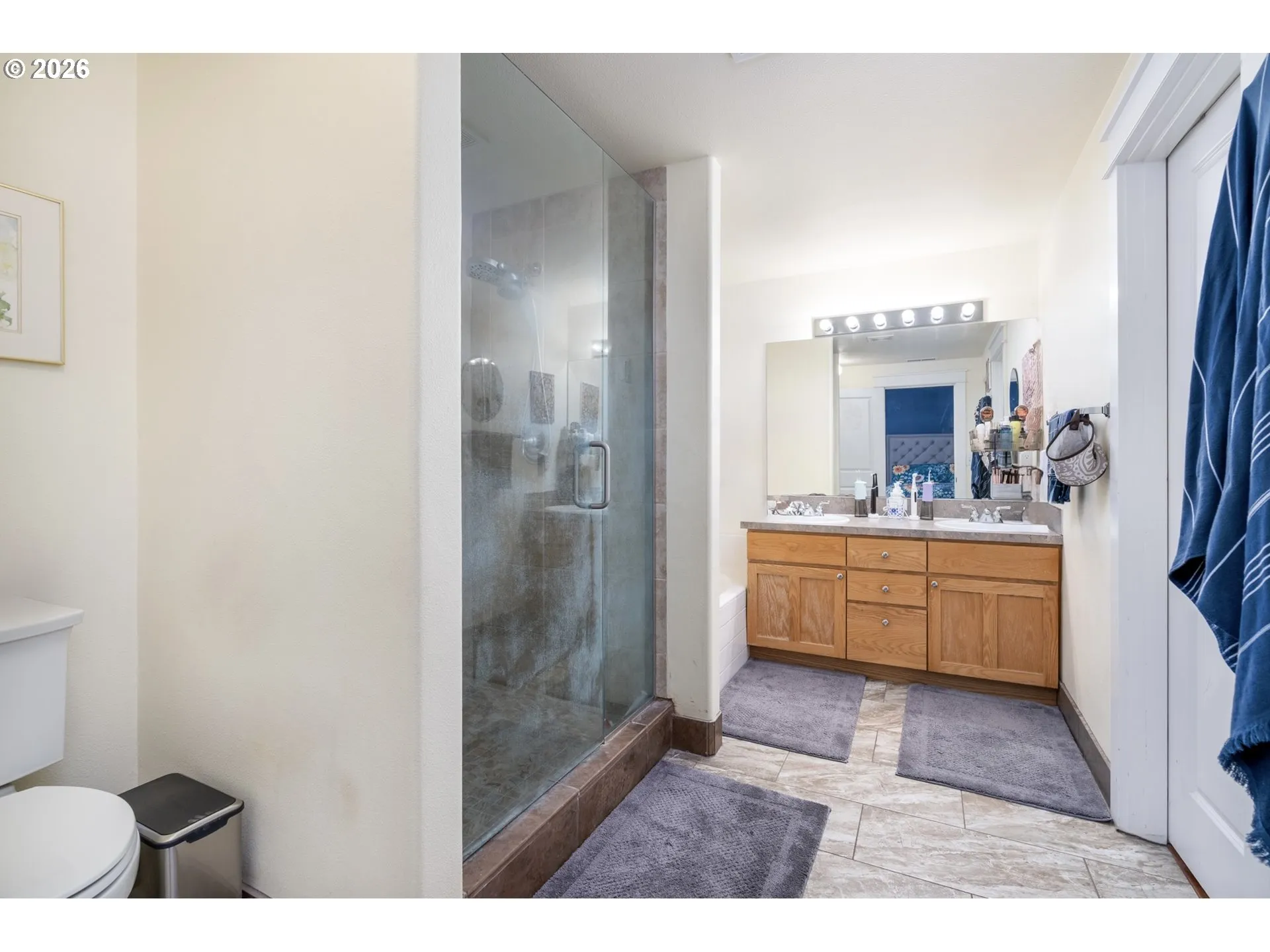 Bathroom-Upper