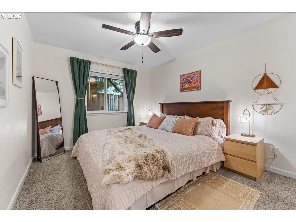 Bedroom, Primary-Ceiling Fan