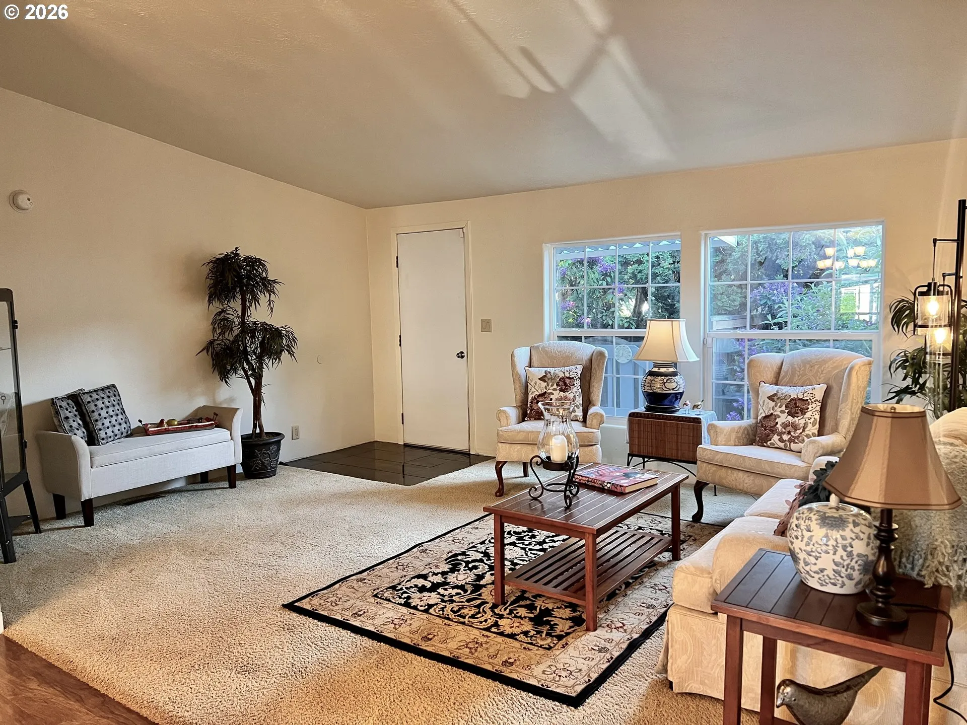 Living Room-Vaulted Ceilings