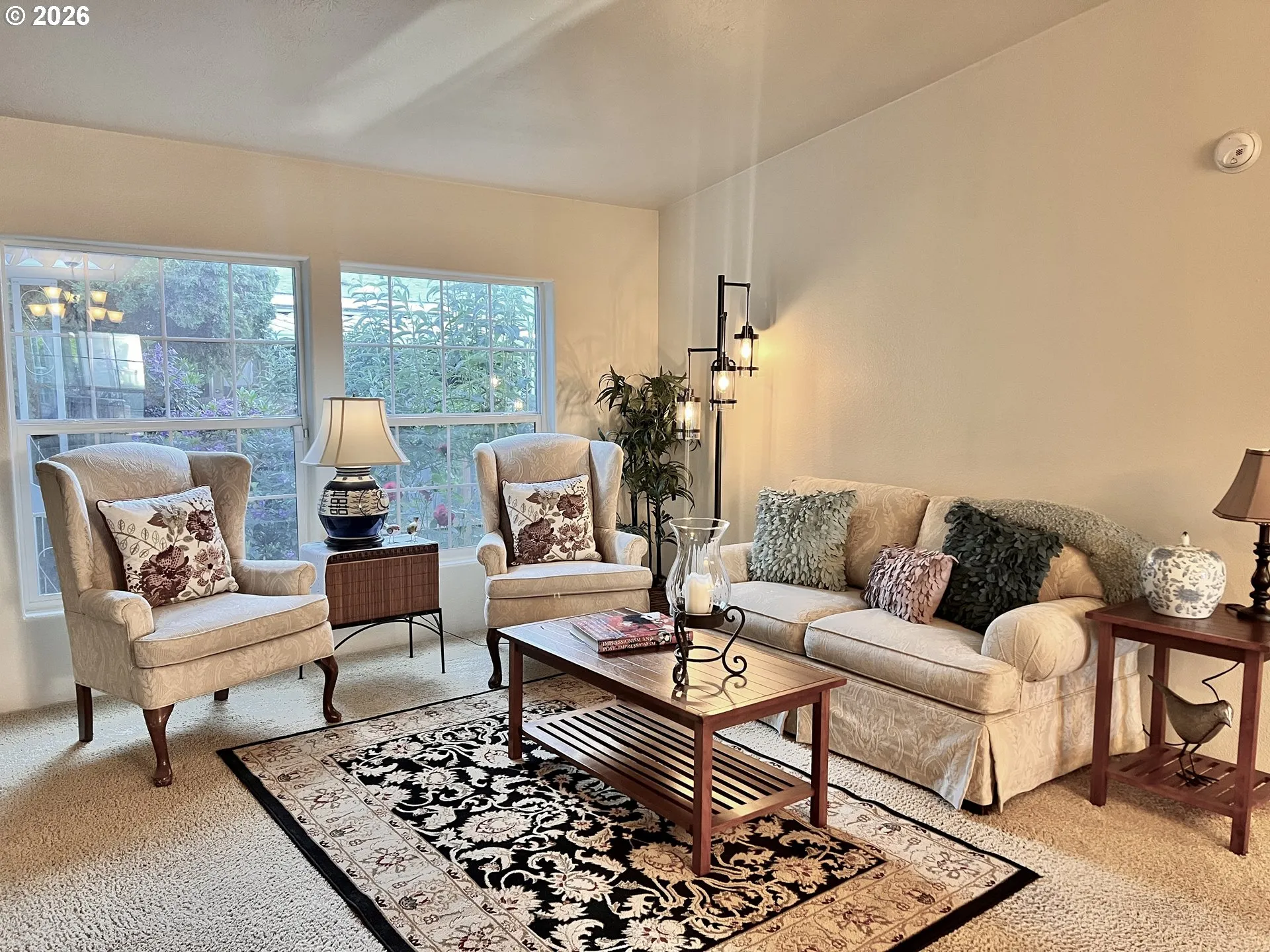 Living Room-Vaulted Ceilings