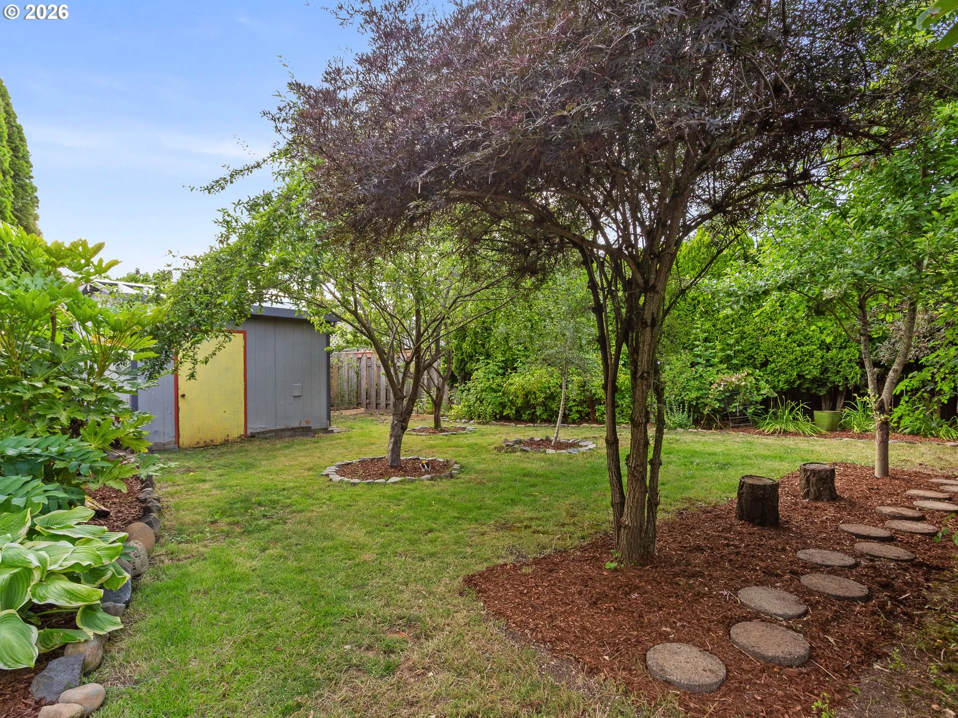 Yard-Back