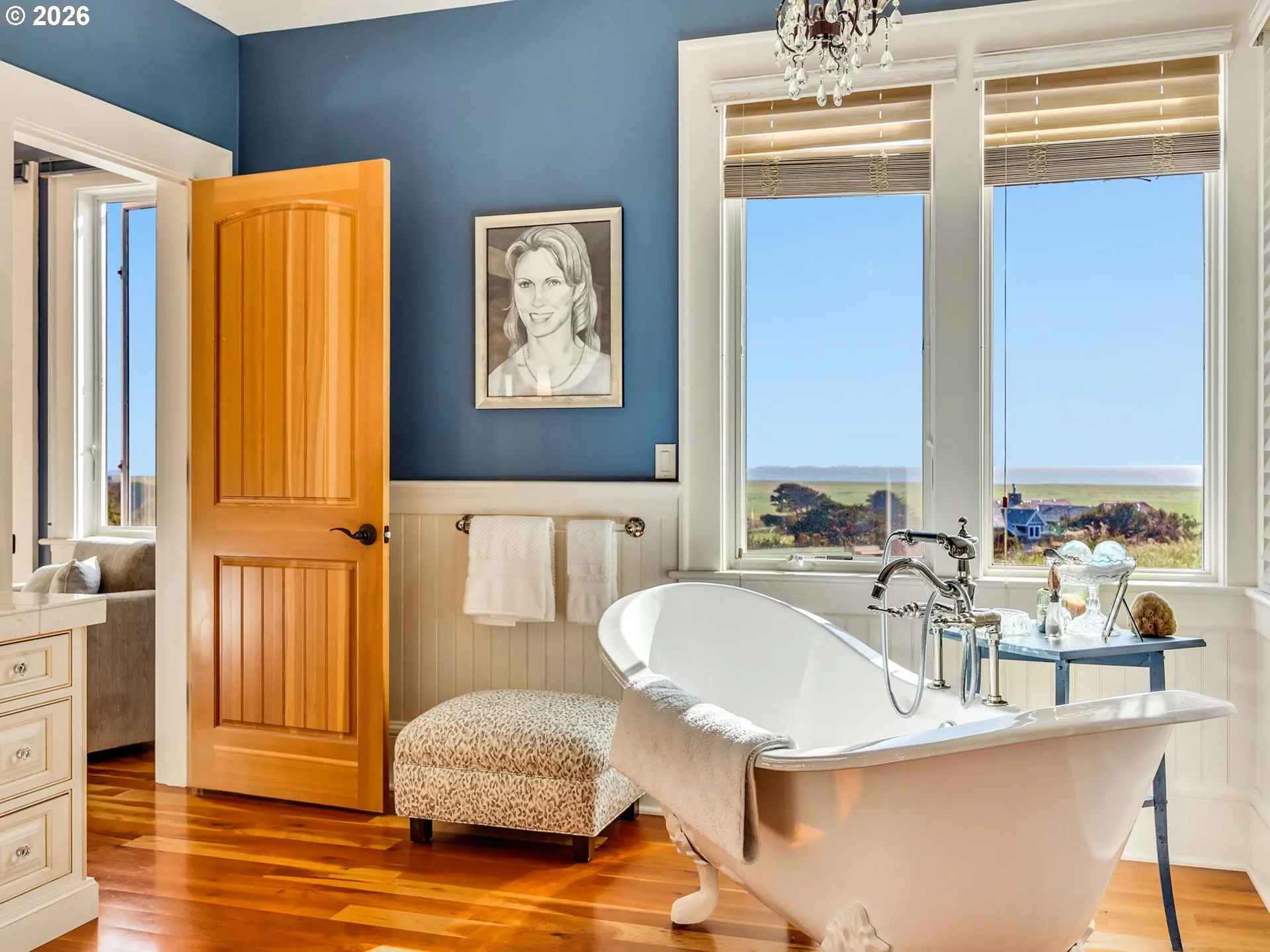Bathroom, Attached
