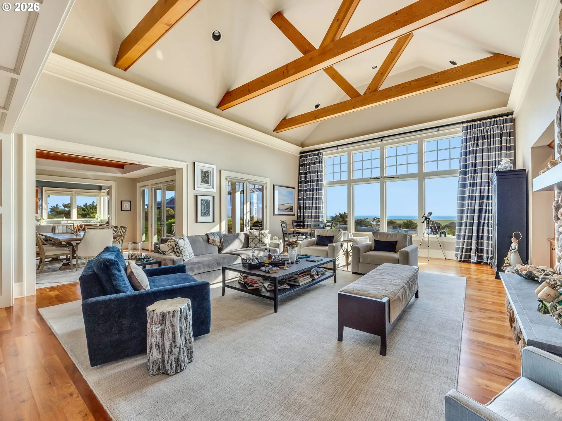 Living Room-Vaulted Ceilings