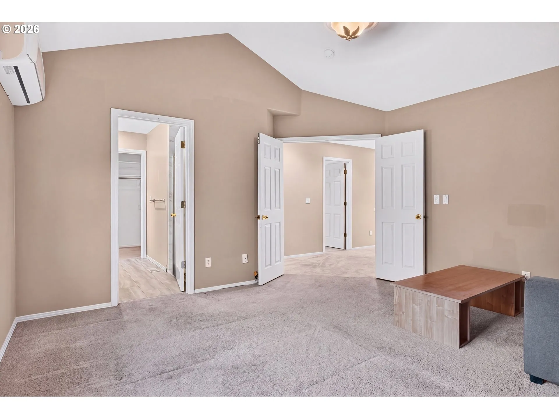 Bedroom, Primary-Vaulted Ceilings