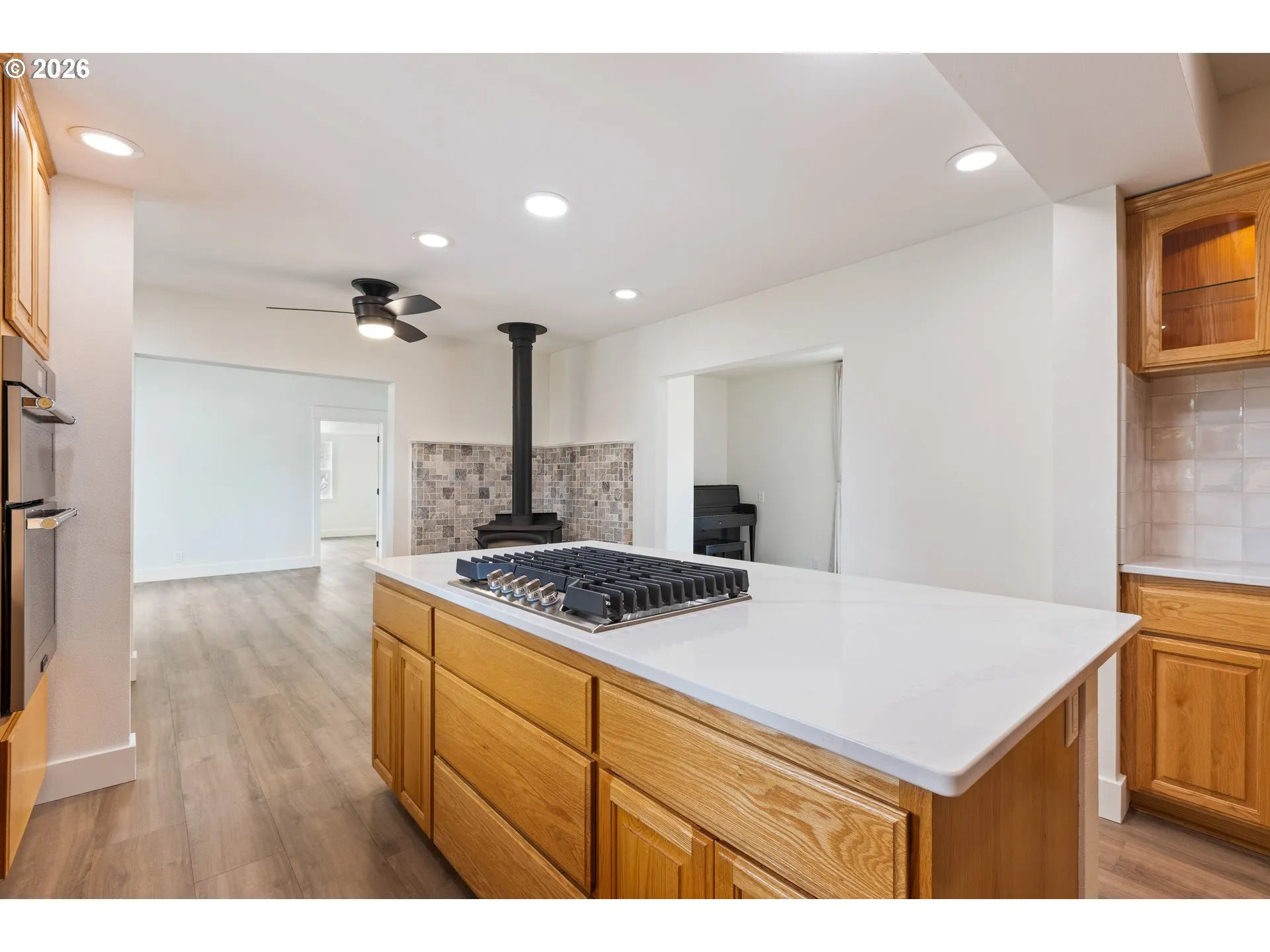 Kitchen-Cooking Island