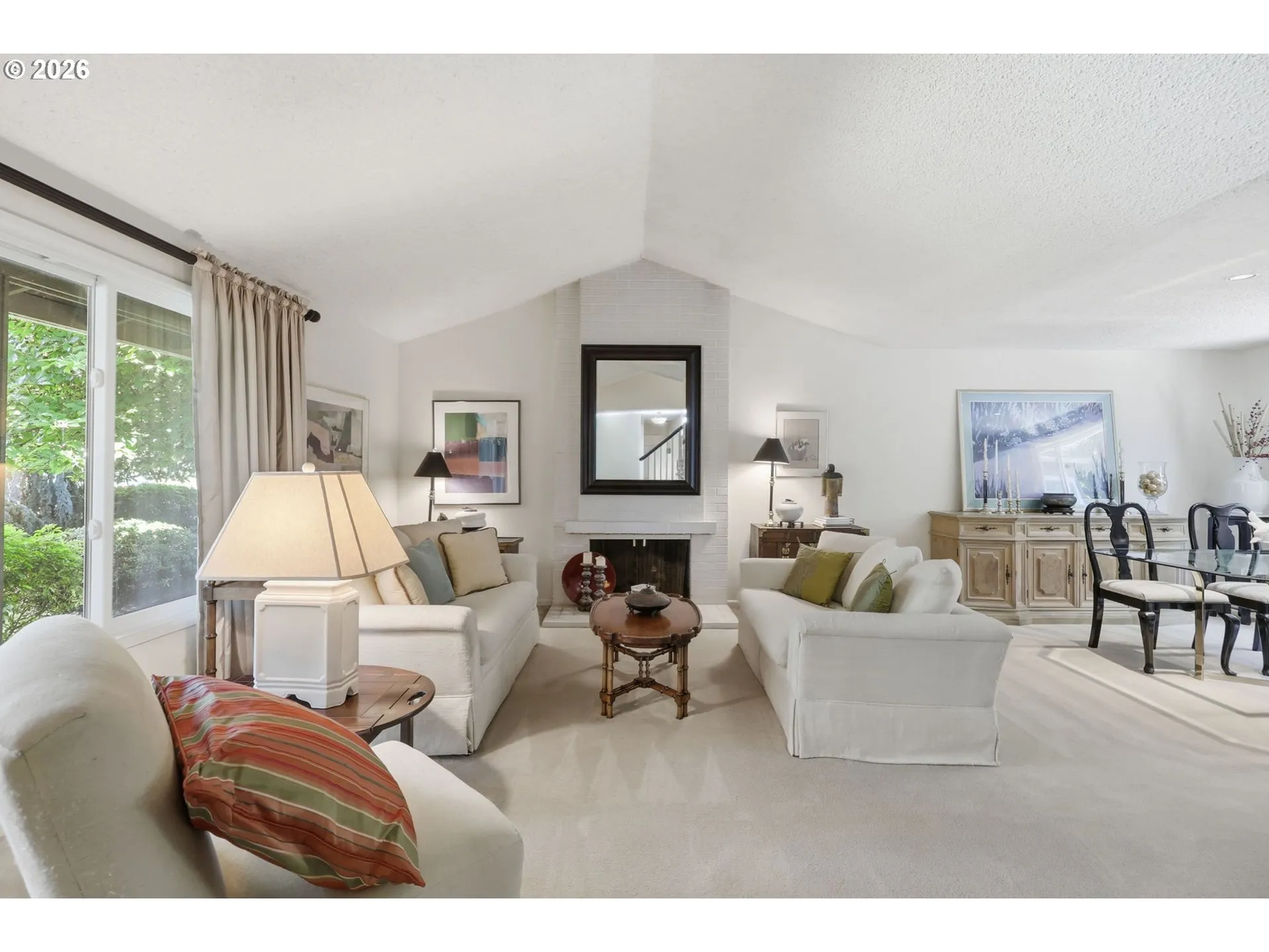 Living Room-Vaulted Ceilings