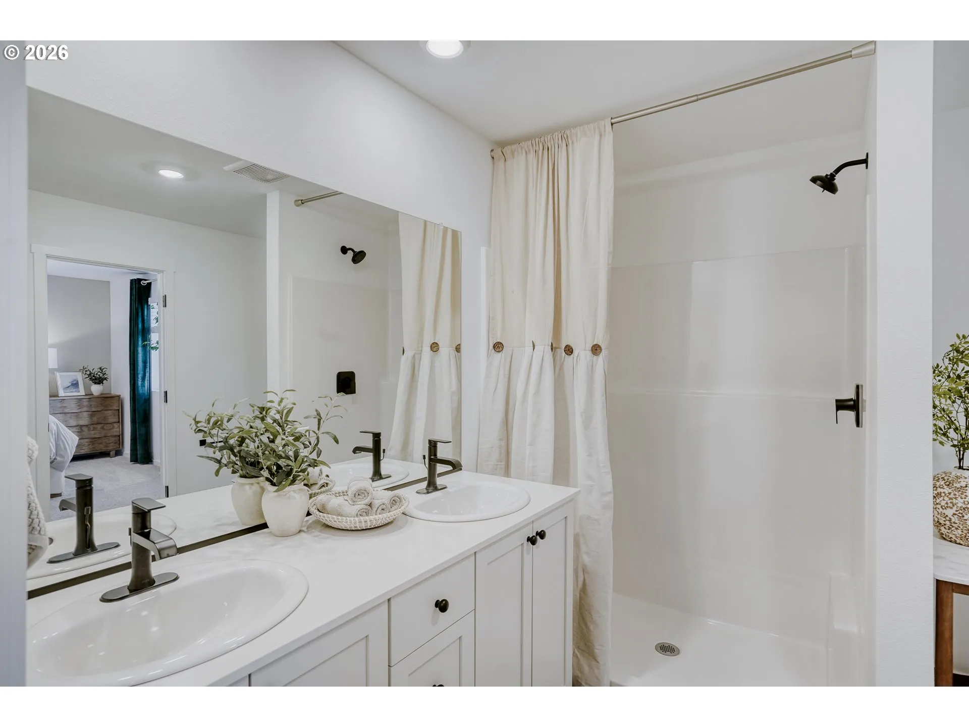 Bathroom, Attached-Walk in Shower