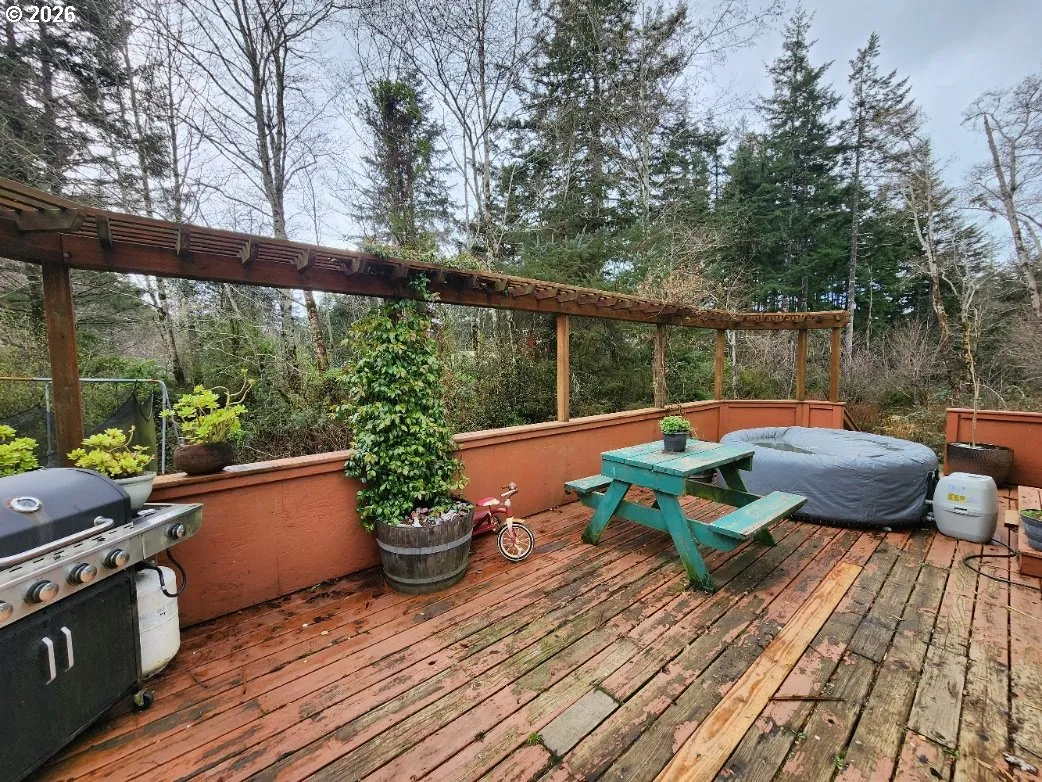 Deck-Main