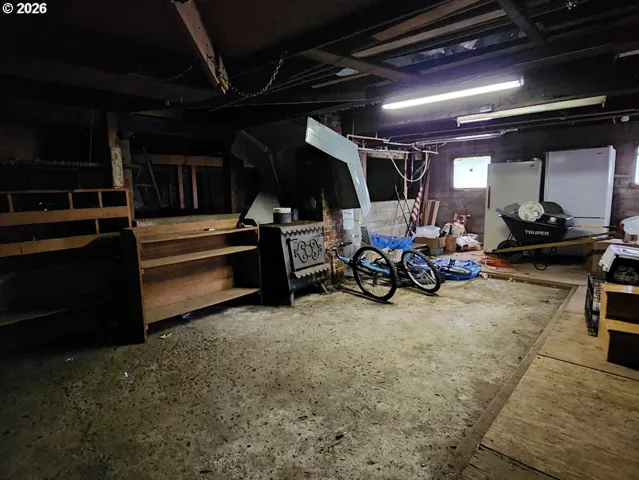 Basement-Partially Finished