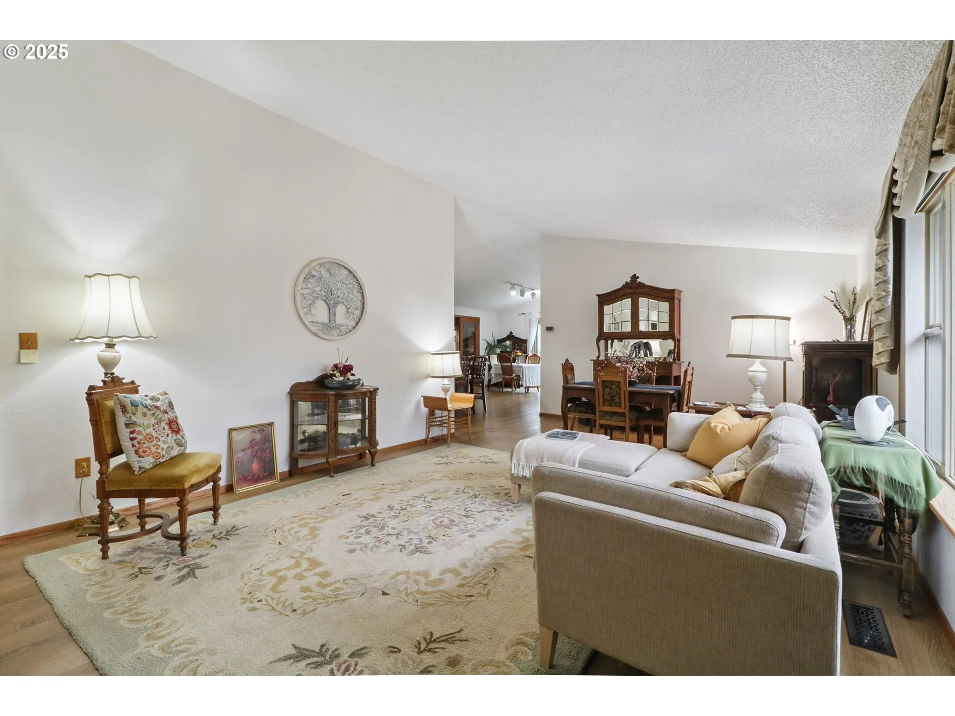 Living Room/Dining Room