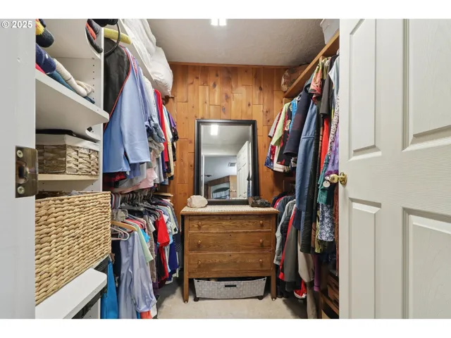 Primary Bedroom-Walk-In Closet