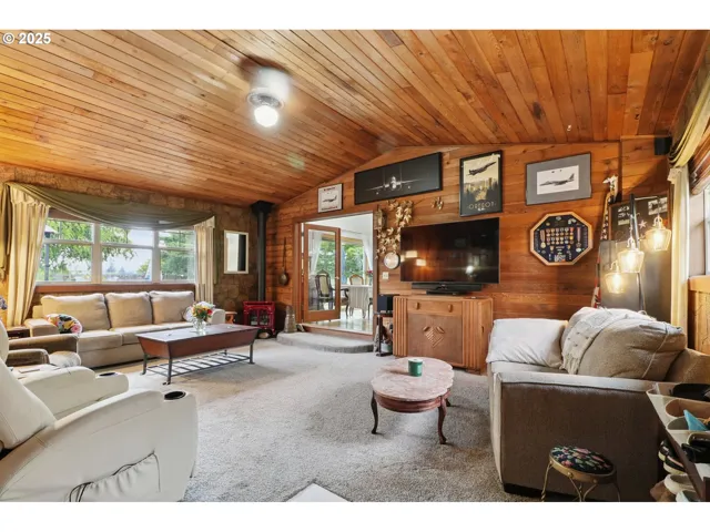 Bonus Room-Vaulted Ceilings