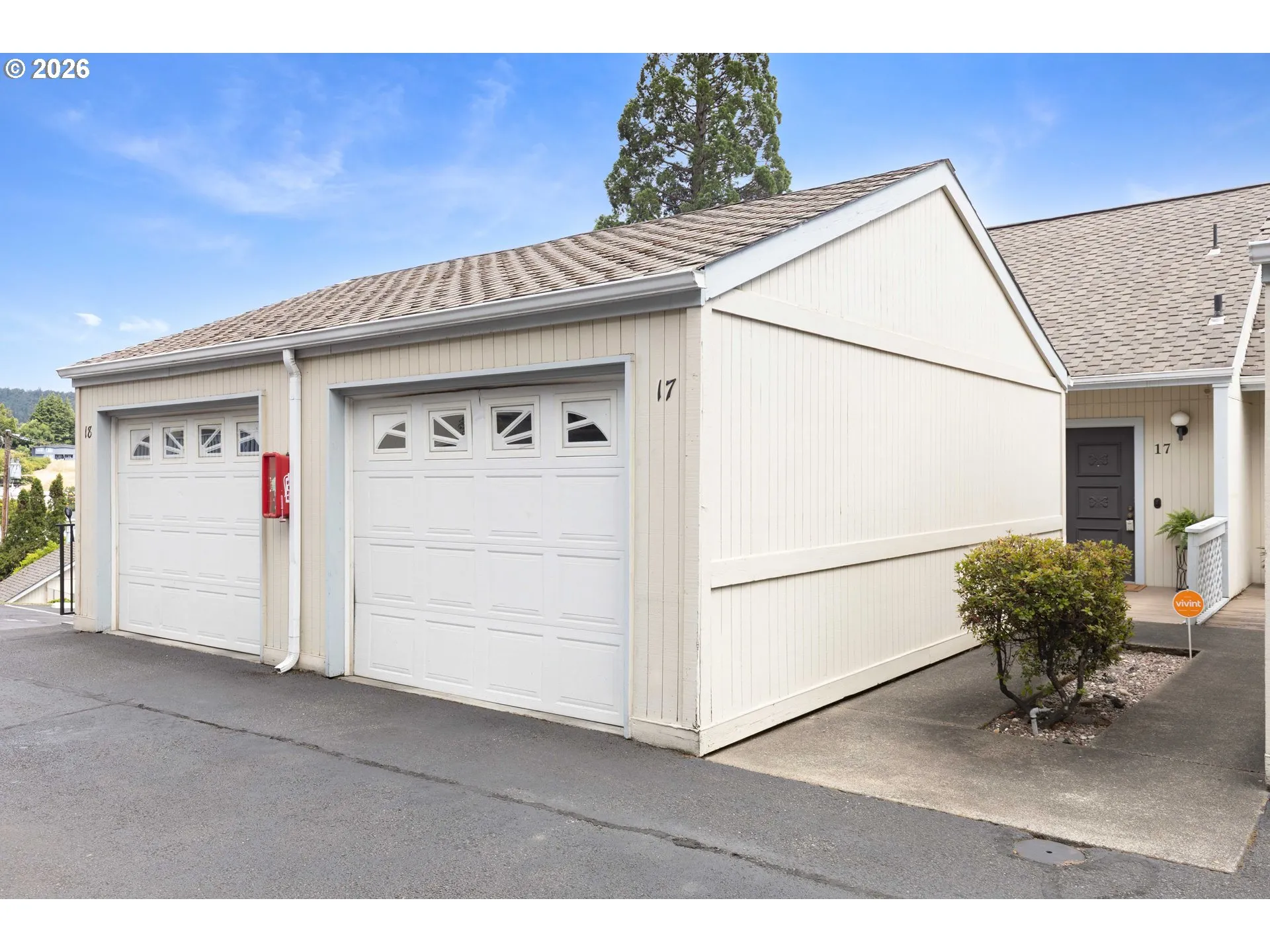 Garage-# 1