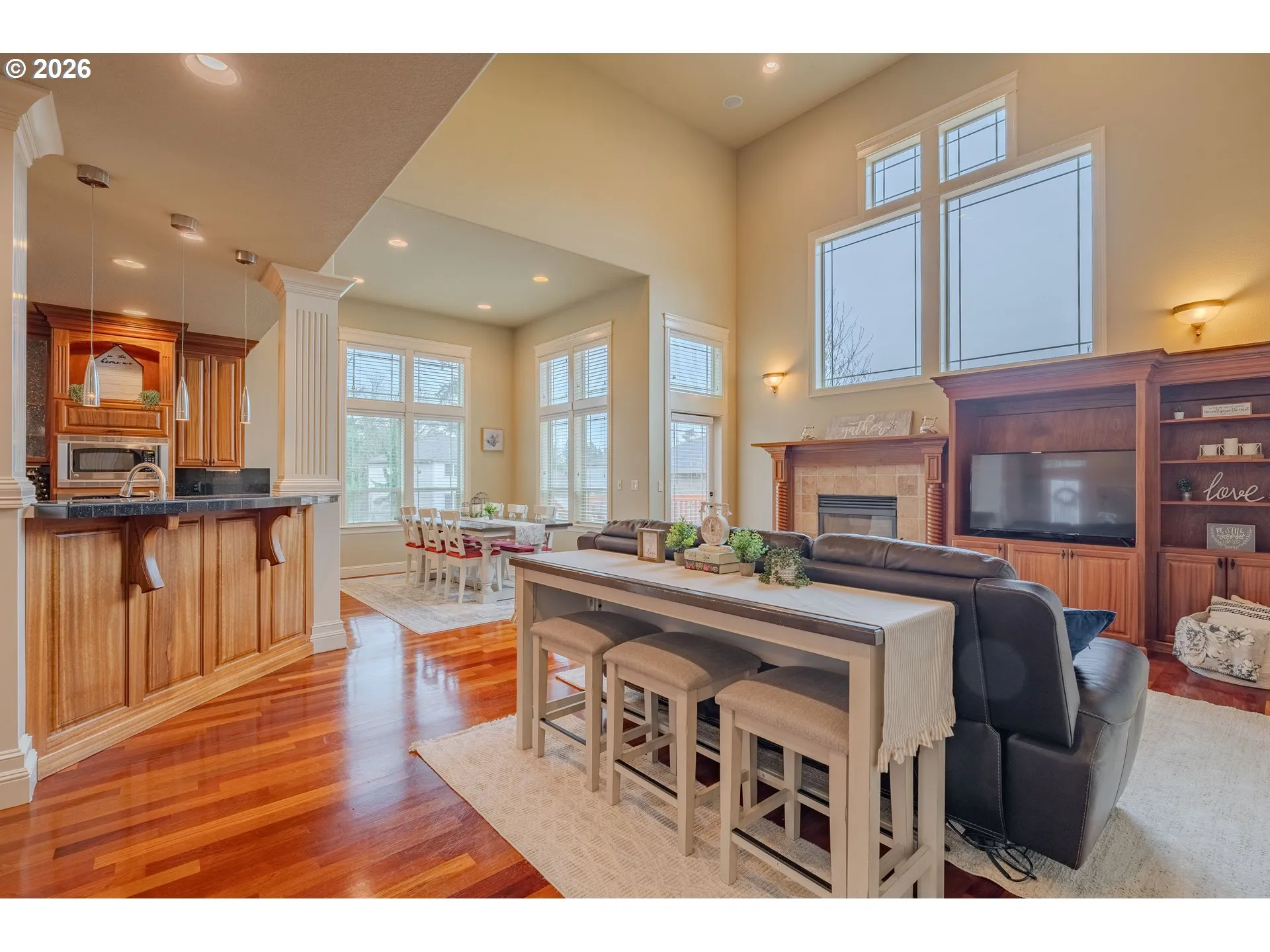 Living Room-Fireplace