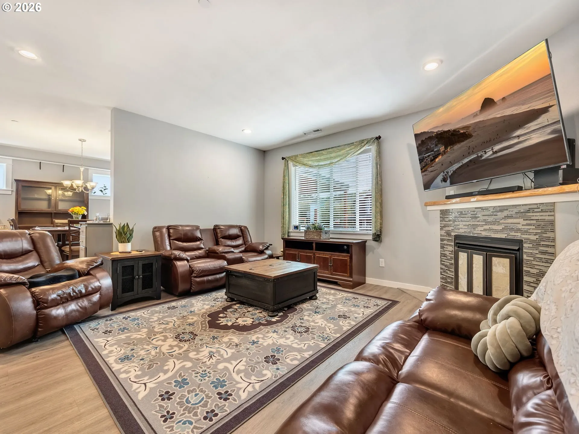 Living Room-Fireplace