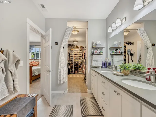 Bathroom, Attached-Main