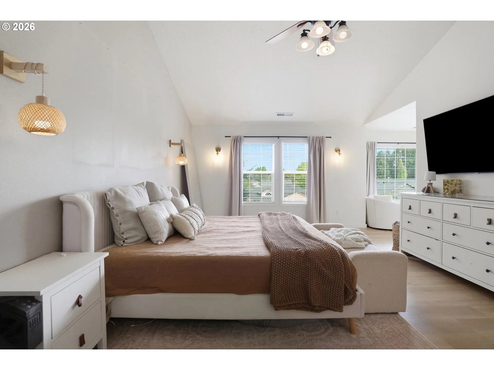 Bedroom, Primary