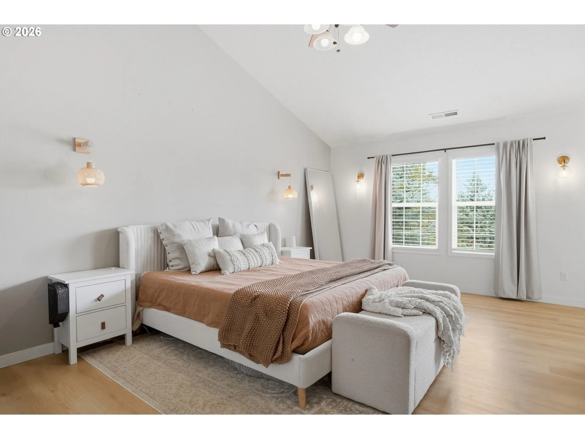Bedroom, Primary
