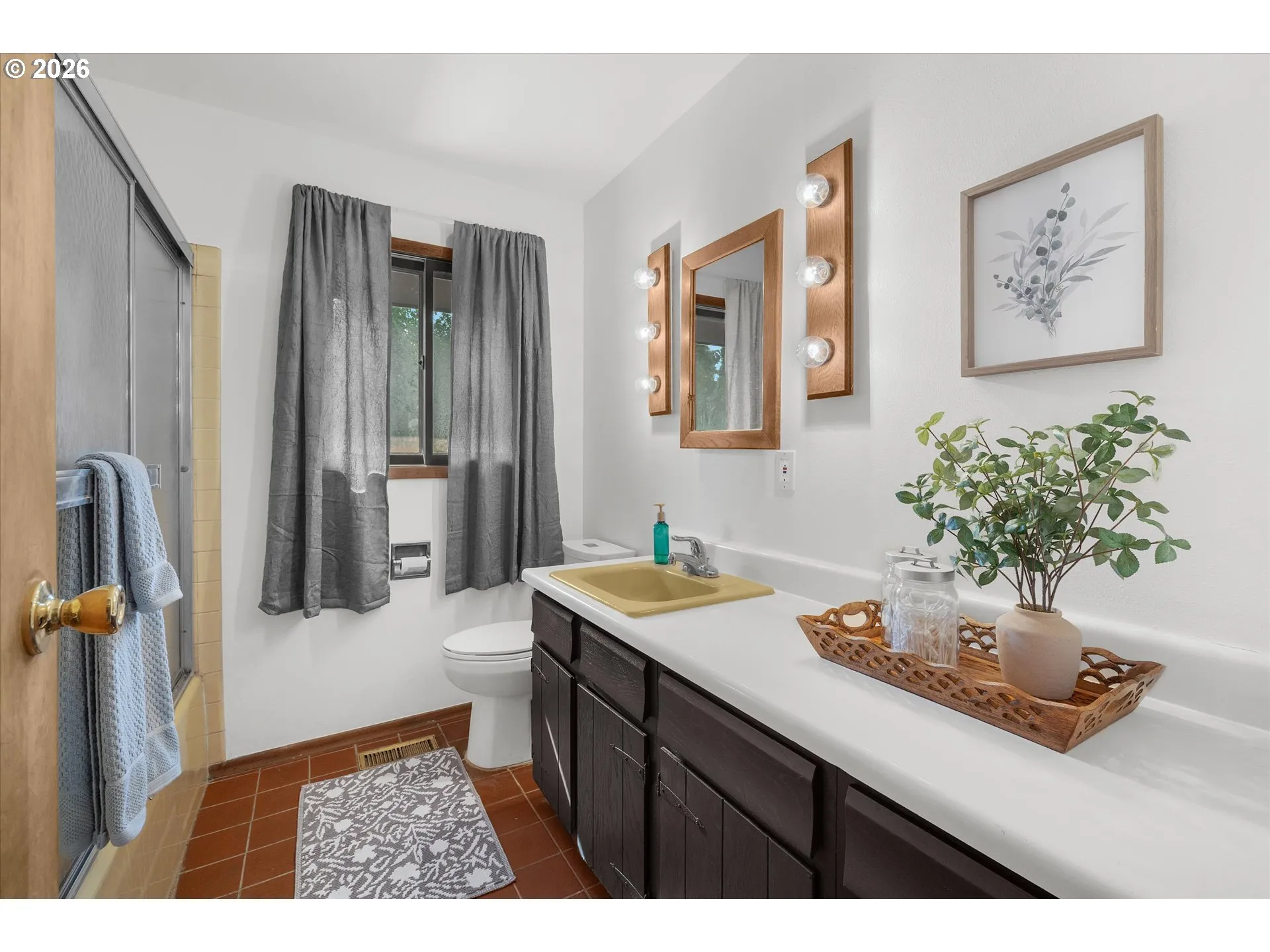 Bathroom-Upper