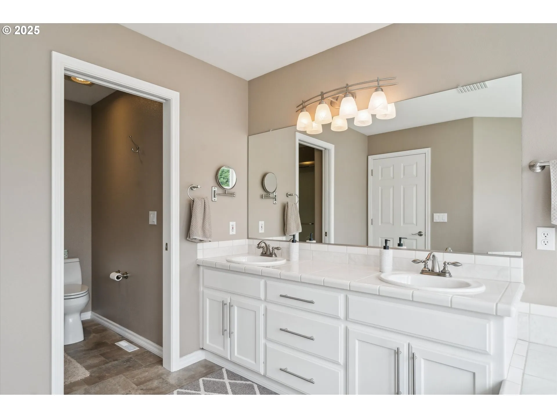 Owner's Suite Bathroom-Full Bathroom
