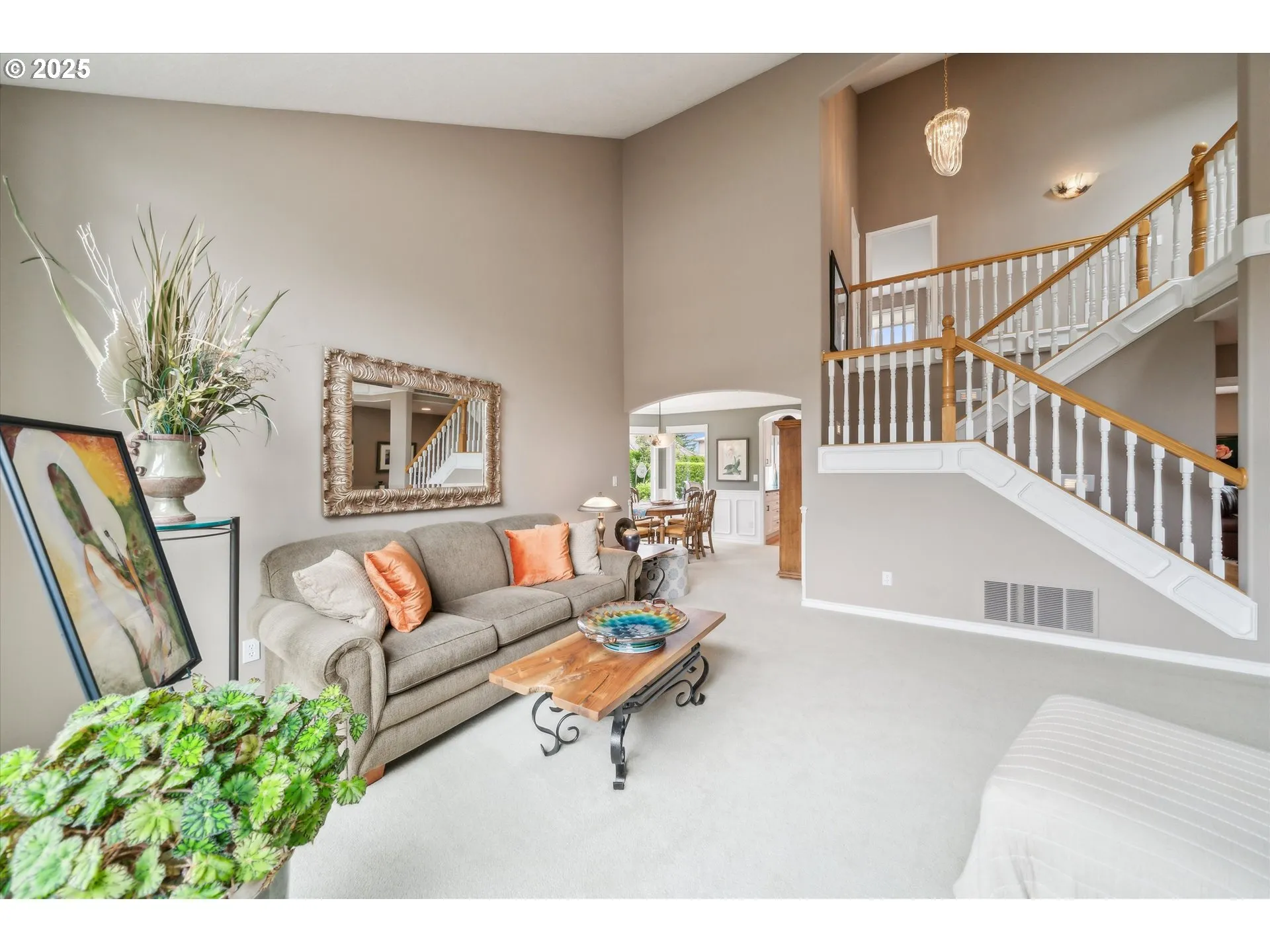 Living Room-Vaulted Ceilings