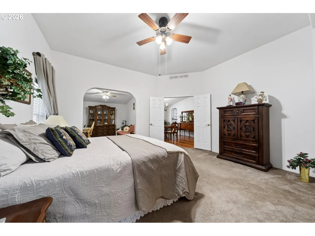 Bedroom, Primary