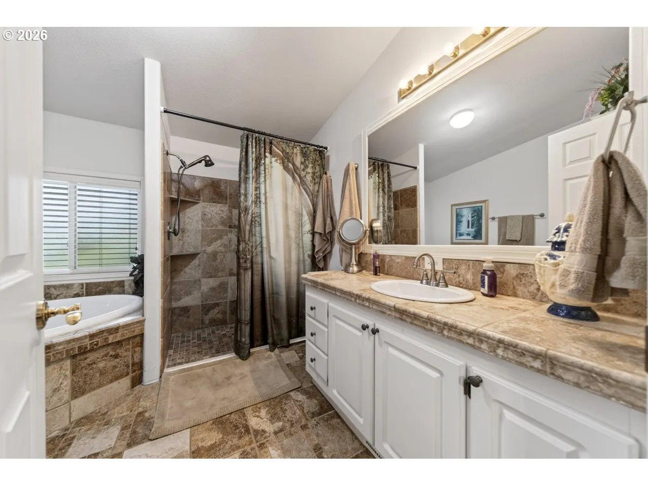 En Suite Bathroom