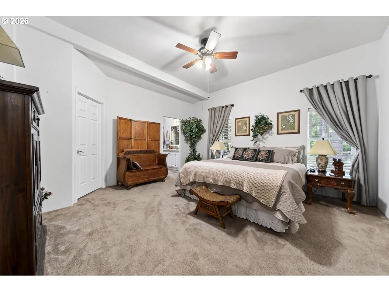 Bedroom, Primary