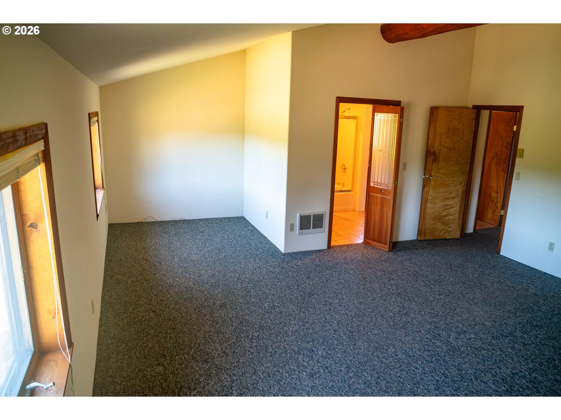 Bedroom, Primary-Upper