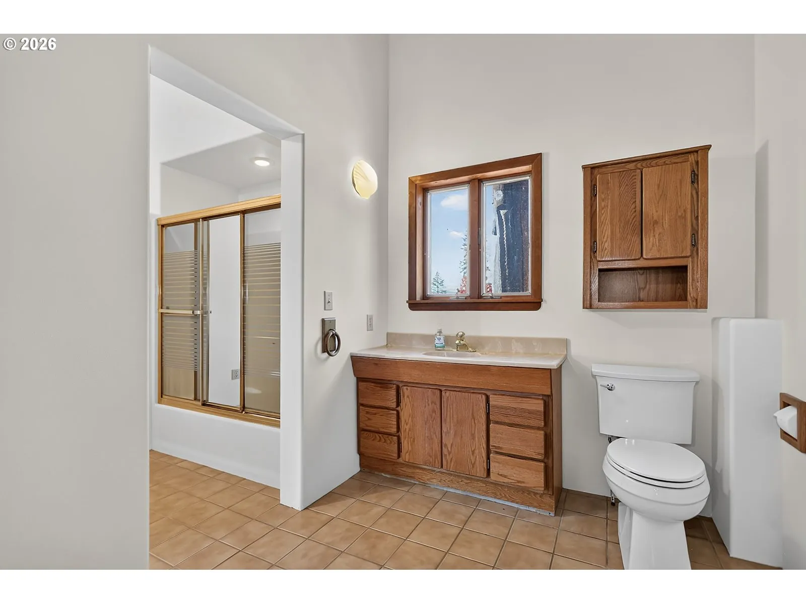 Bathroom-Upper