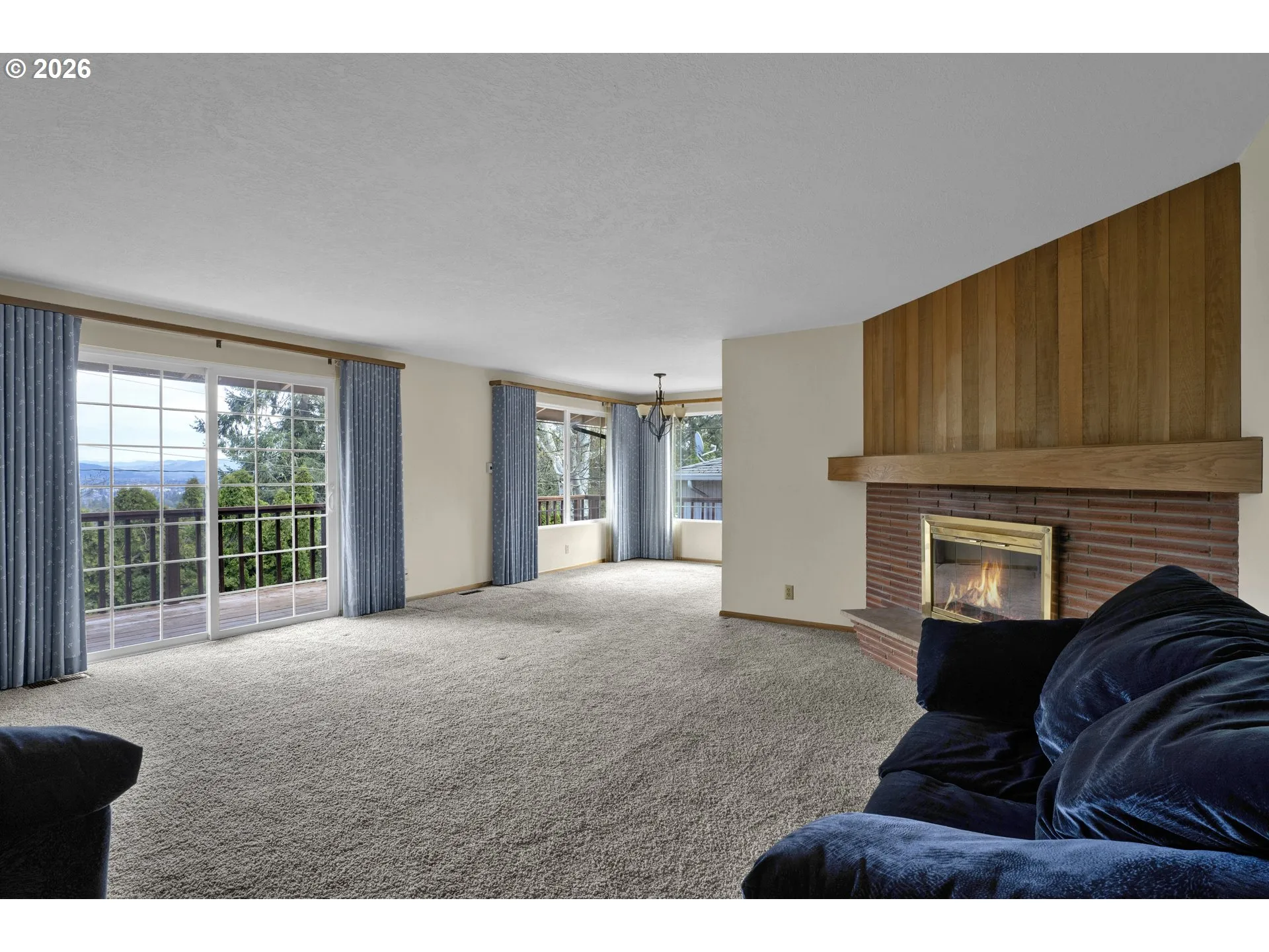 Living Room/Dining Room