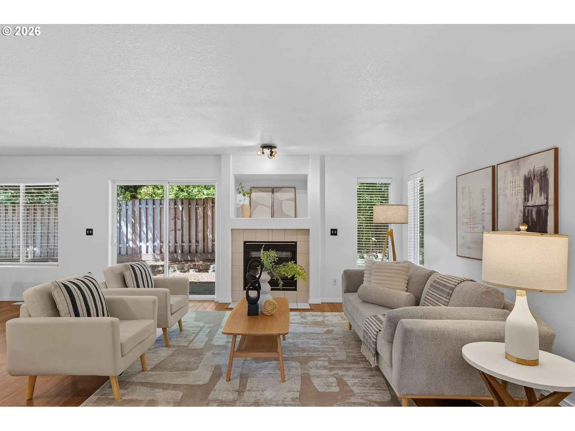 Living Room-Fireplace