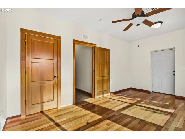 Bedroom-Ceiling Fan
