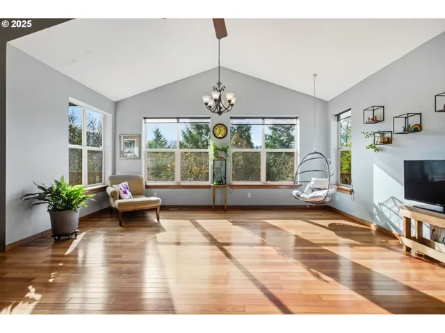 Living Room-Vaulted Ceilings