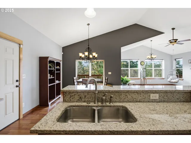 Kitchen/Living Room-Island