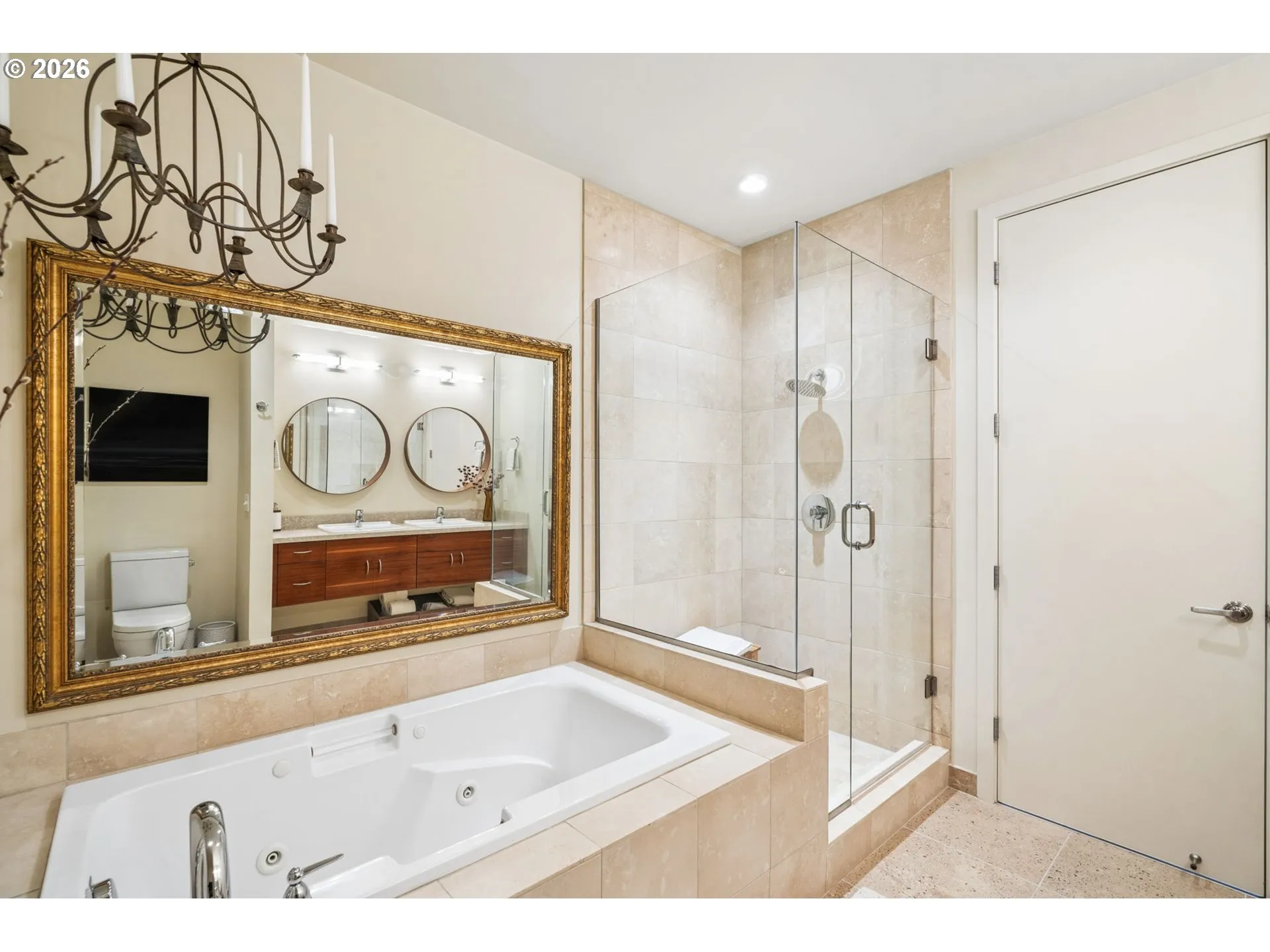 En Suite Bathroom-Upper