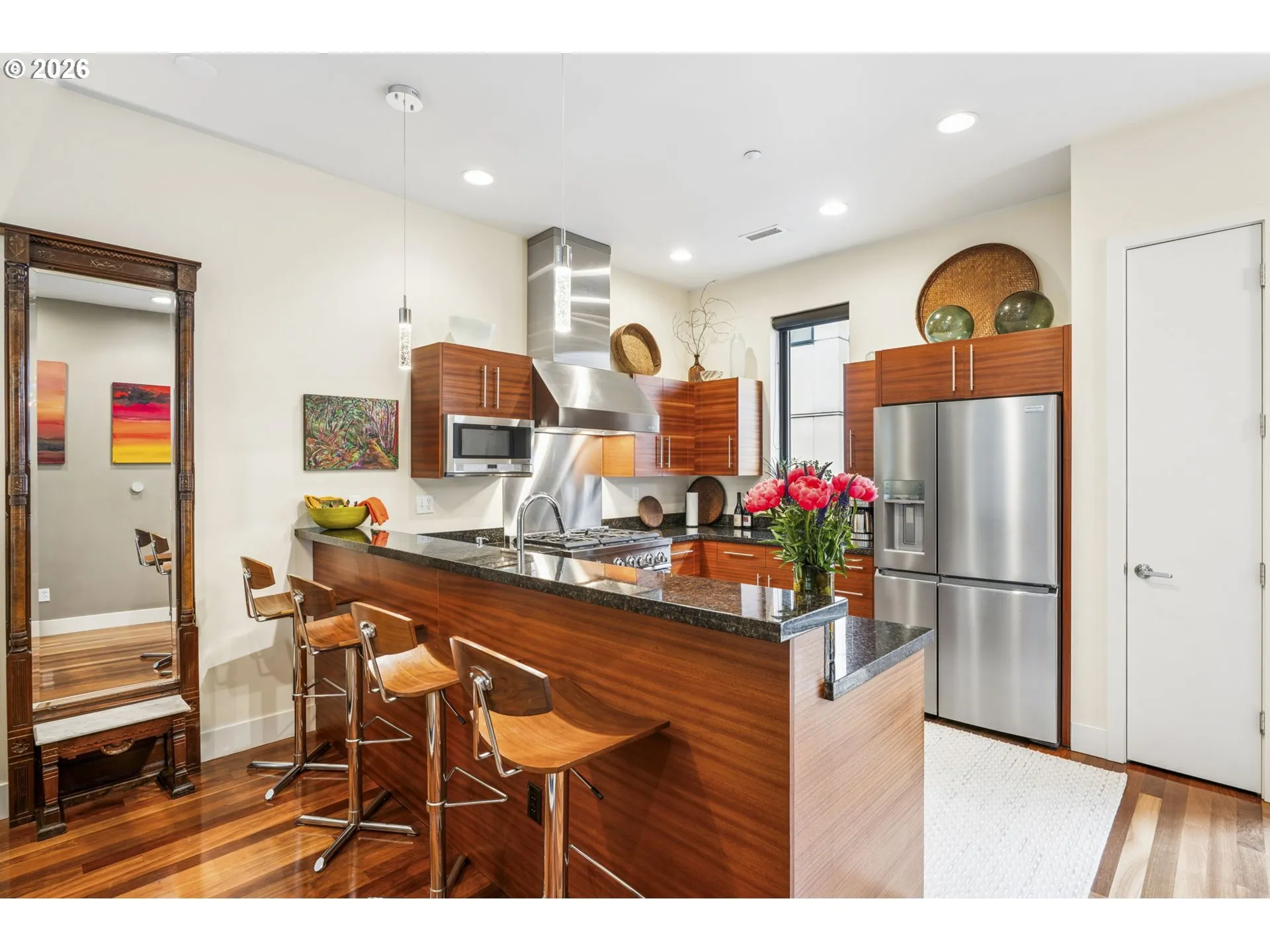 Kitchen-Eating Area