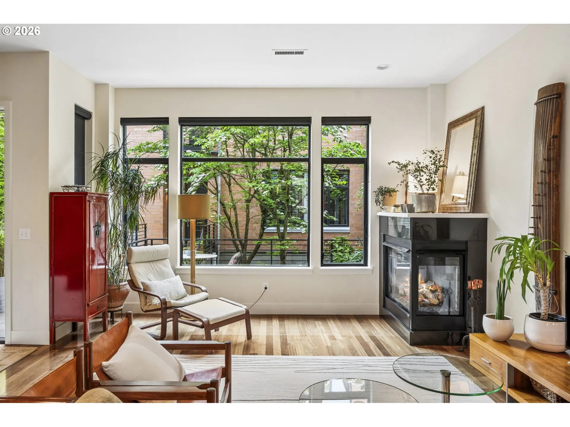 Living Room-Fireplace