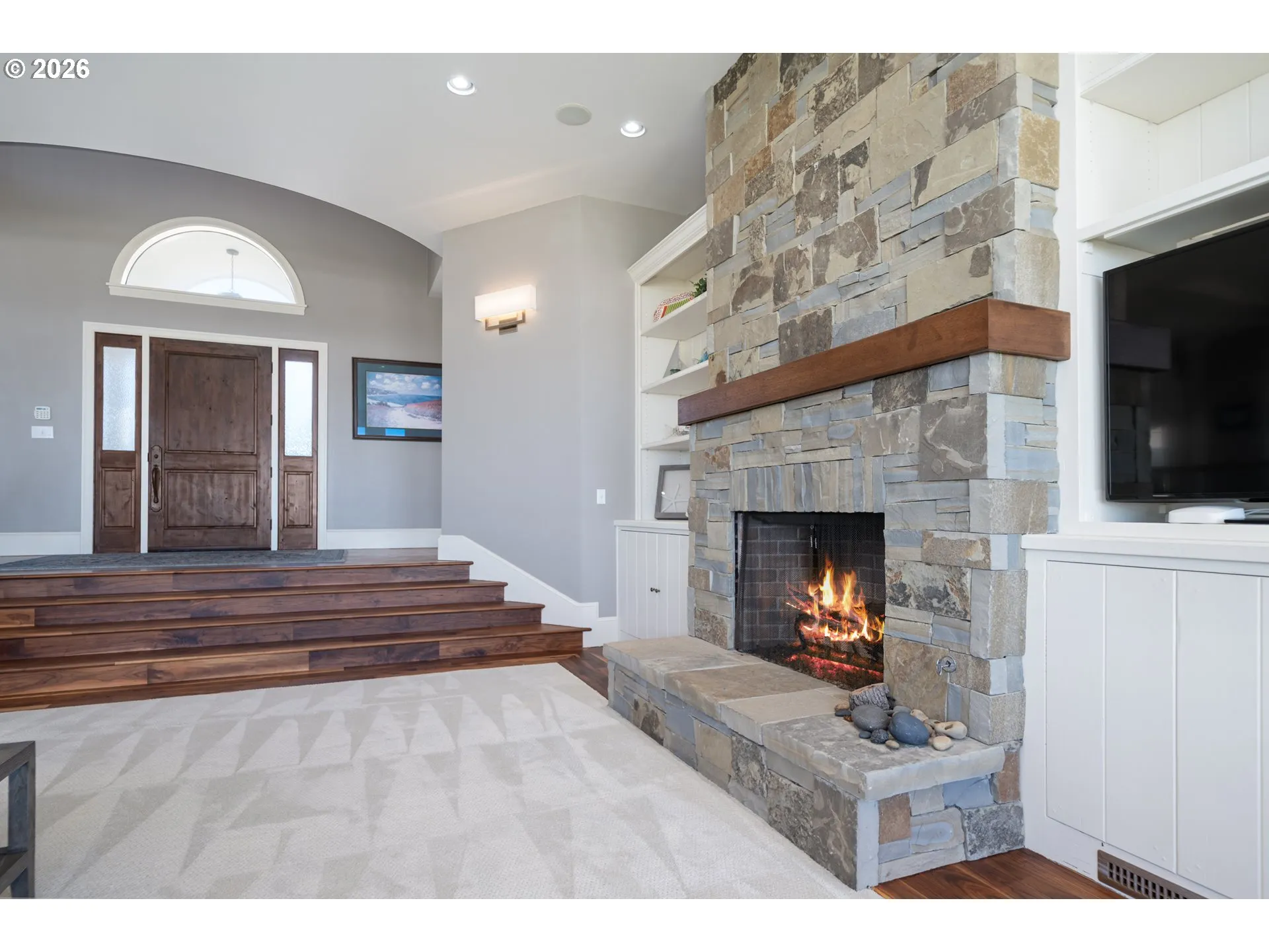 Living Room-Fireplace