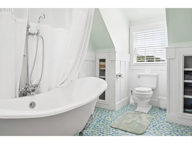 En Suite Bathroom