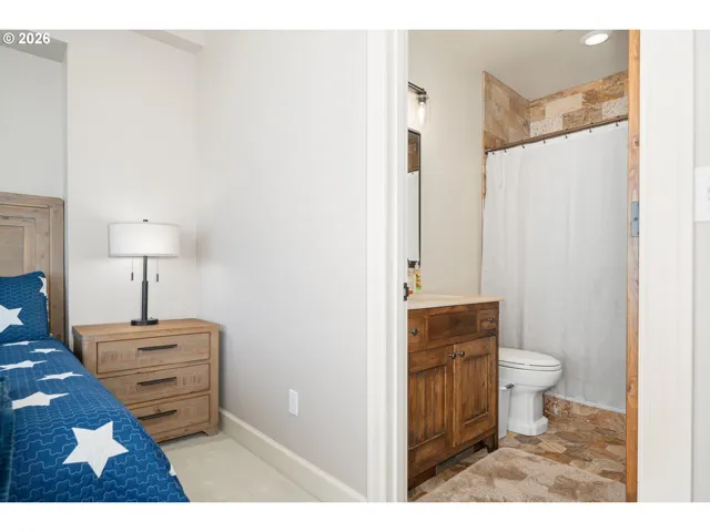 En Suite Bathroom