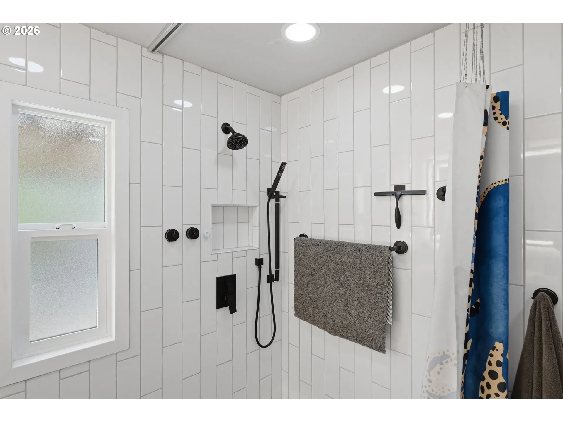 Bathroom-Walk in Shower