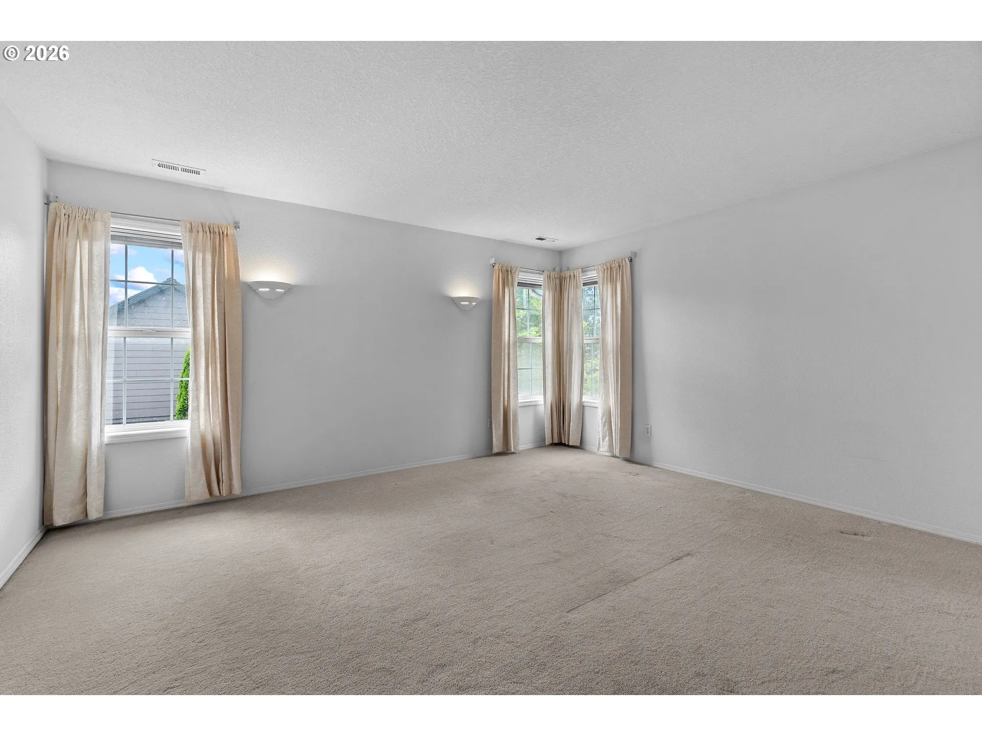 Bedroom, Primary